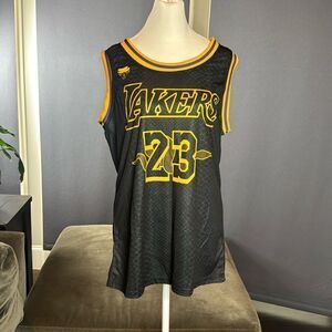 Adult LeBron James Los Angeles Lakers 23  Basketball Jersey Size L NEW
